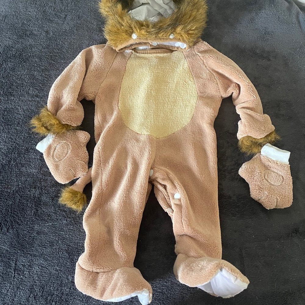 Little Lion Costume 0-6 months